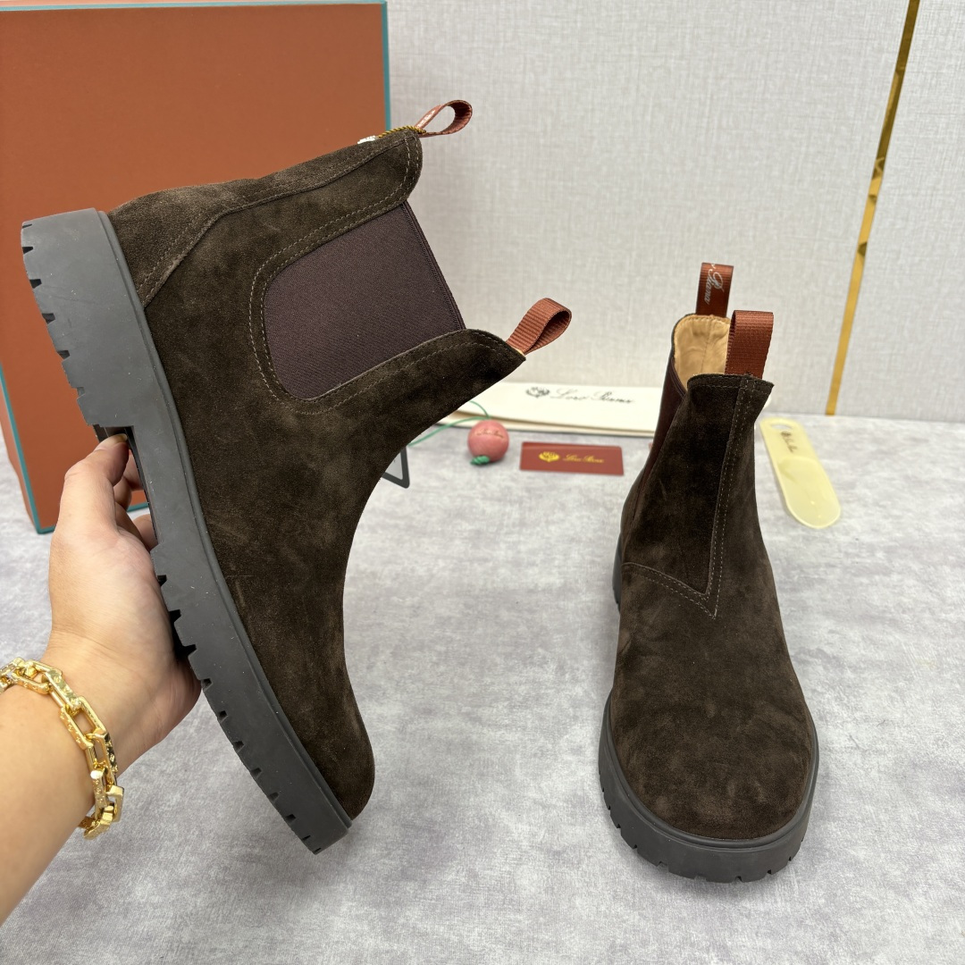 💋💍LP家 新品皮靴 Loro Pian* 诺悠*翩雅 切尔西男靴 把顶奢面料与实用设计揉进经典靴型里，