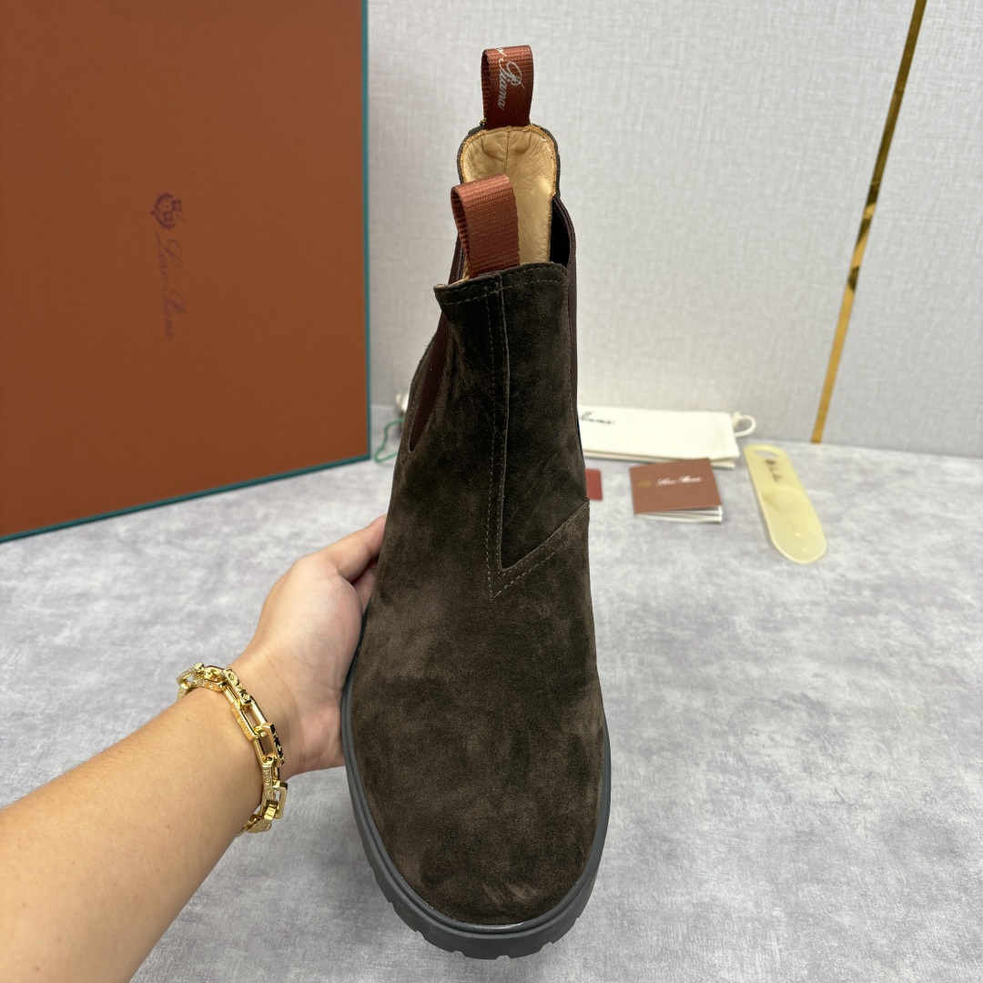 💋💍LP家 新品皮靴 Loro Pian* 诺悠*翩雅 切尔西男靴 把顶奢面料与实用设计揉进经典靴型里，