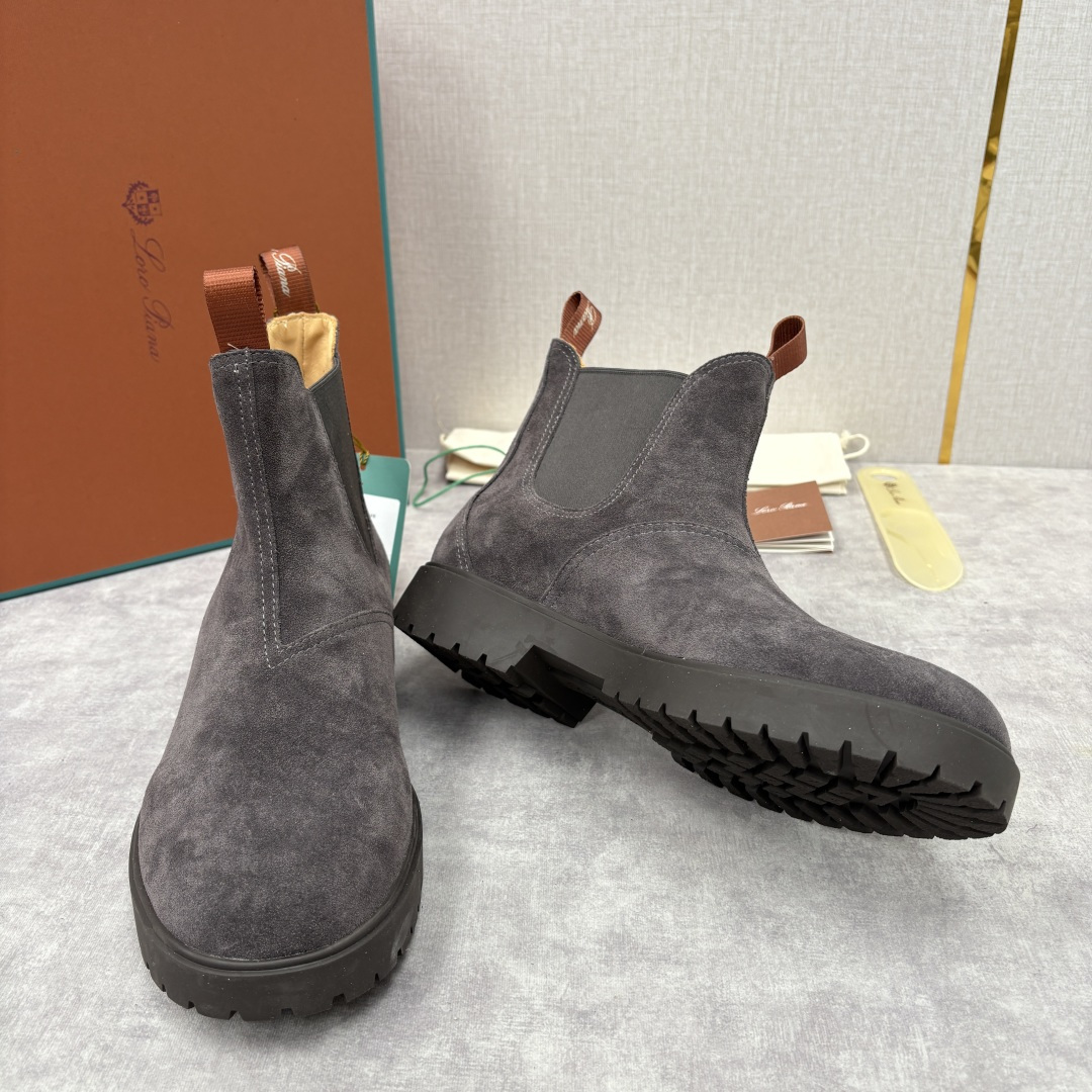 💋💍LP家 新品皮靴 Loro Pian* 诺悠*翩雅 切尔西男靴 把顶奢面料与实用设计揉进经典靴型里，