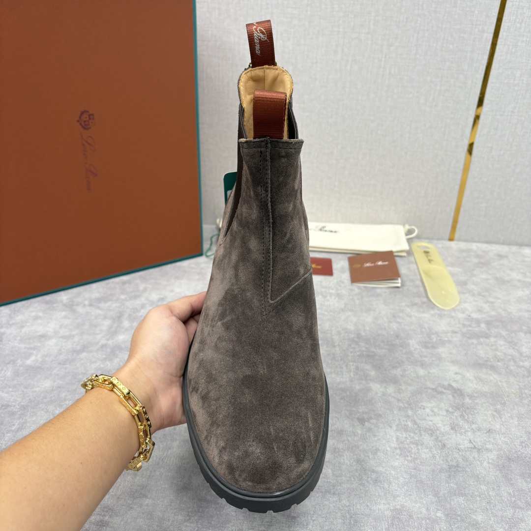 💋💍LP家 新品皮靴 Loro Pian* 诺悠*翩雅 切尔西男靴 把顶奢面料与实用设计揉进经典靴型里，