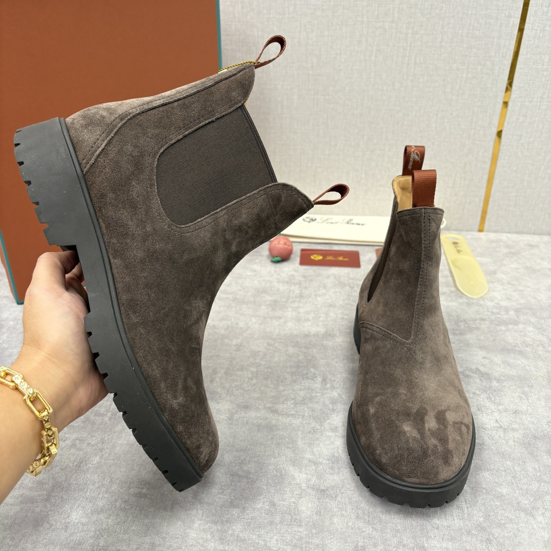 💋💍LP家 新品皮靴 Loro Pian* 诺悠*翩雅 切尔西男靴 把顶奢面料与实用设计揉进经典靴型里，