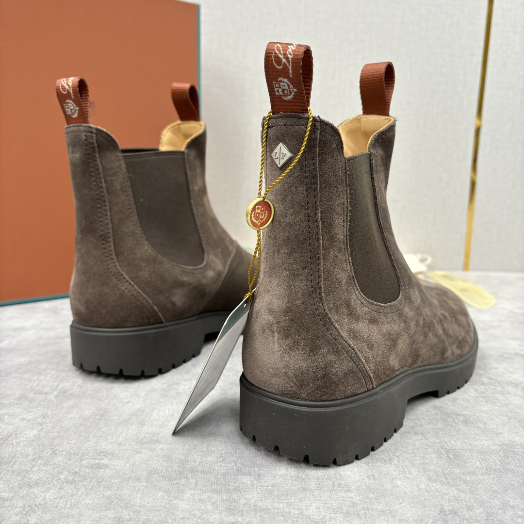 💋💍LP家 新品皮靴 Loro Pian* 诺悠*翩雅 切尔西男靴 把顶奢面料与实用设计揉进经典靴型里，