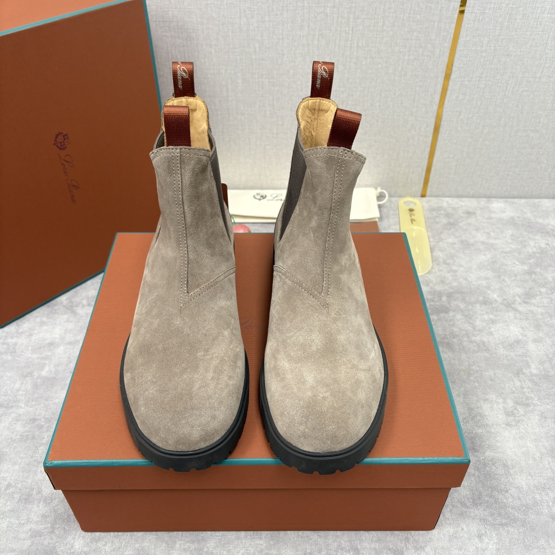 💋💍LP家 新品皮靴 Loro Pian* 诺悠*翩雅 切尔西男靴 把顶奢面料与实用设计揉进经典靴型里，