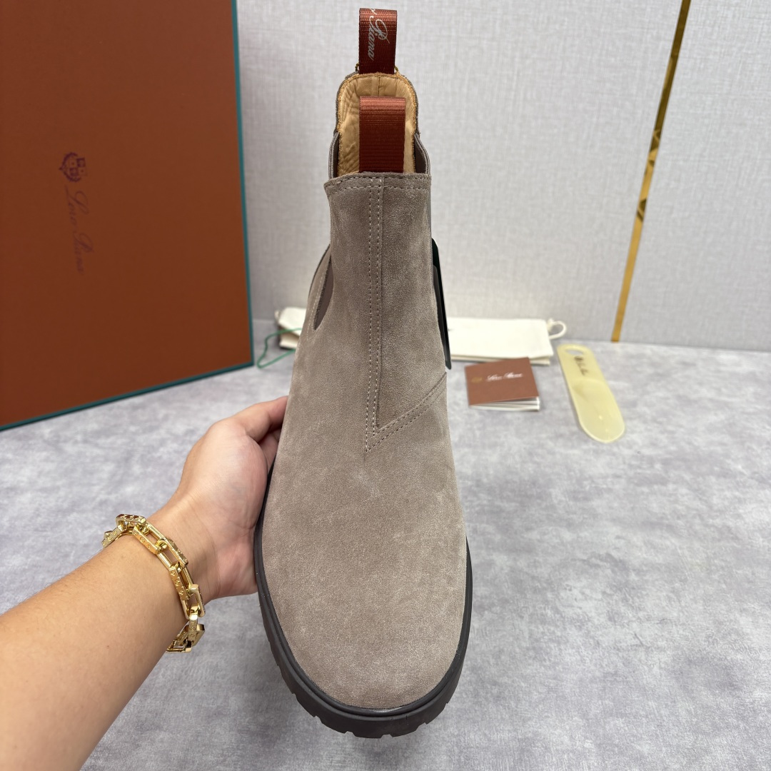 💋💍LP家 新品皮靴 Loro Pian* 诺悠*翩雅 切尔西男靴 把顶奢面料与实用设计揉进经典靴型里，