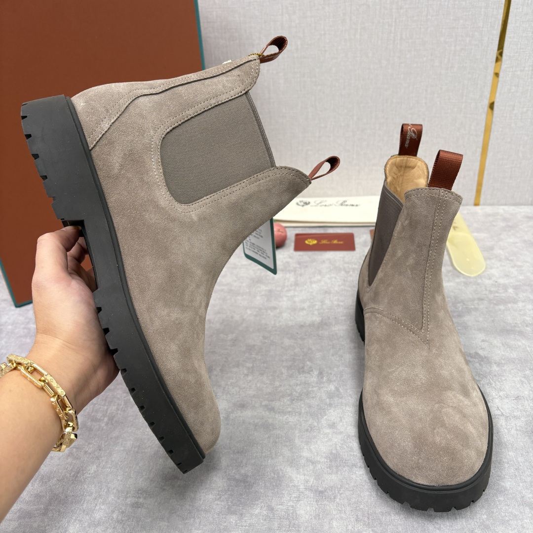 💋💍LP家 新品皮靴 Loro Pian* 诺悠*翩雅 切尔西男靴 把顶奢面料与实用设计揉进经典靴型里，