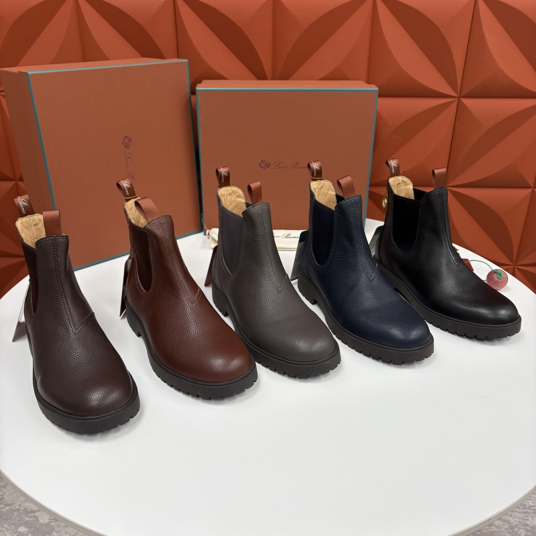 💋💍LP家 新品皮靴 Loro Pian* 诺悠*翩雅 切尔西男靴 把顶奢面料与实用设计揉进经典靴型里，