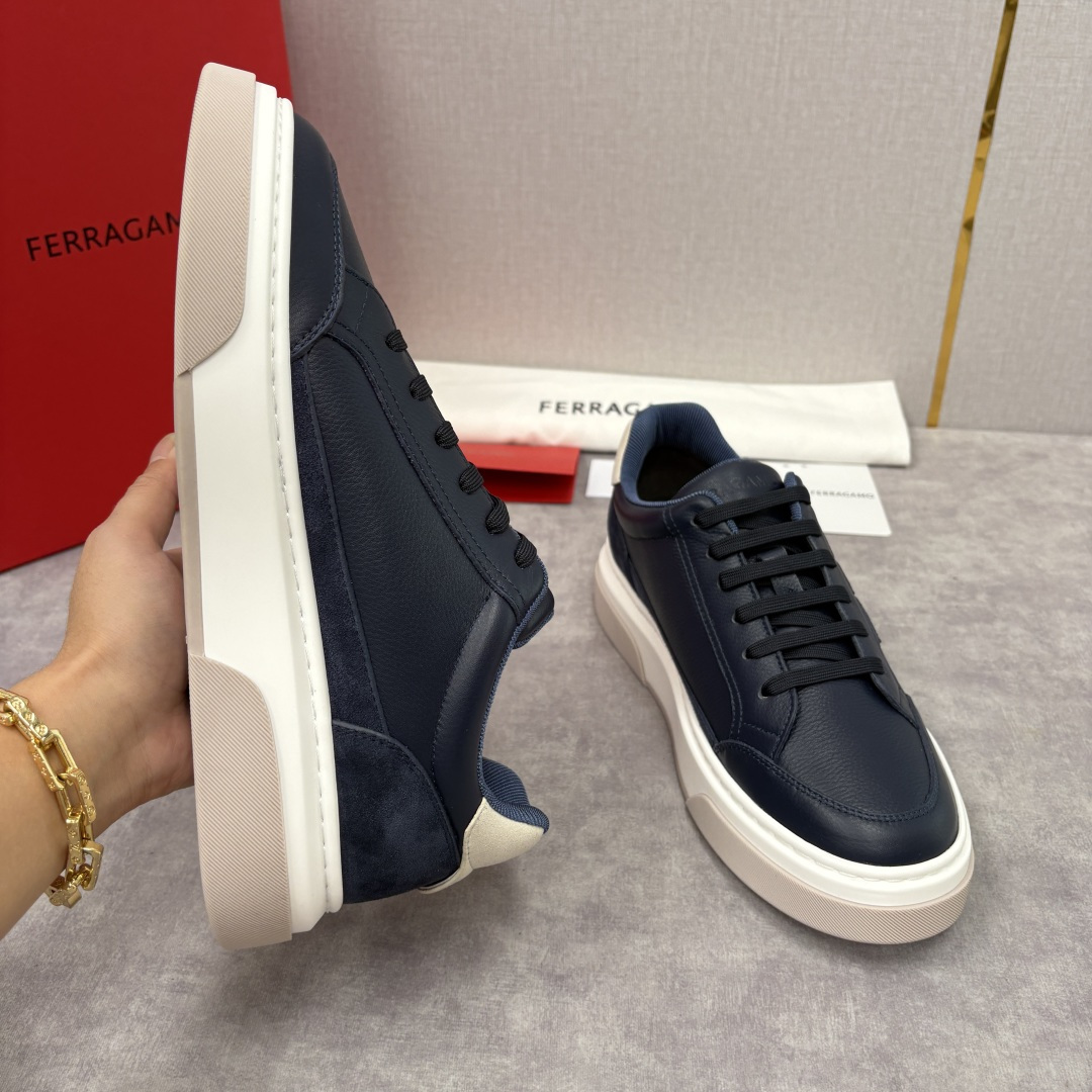 💋💍SF 菲拉～ 新款异型嵌饰休闲鞋板鞋 官方 7,300 这款休闲鞋风格低调，多元素拼接撞色设计搭配 