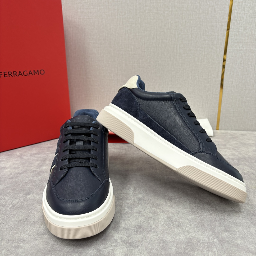 💋💍SF 菲拉～ 新款异型嵌饰休闲鞋板鞋 官方 7,300 这款休闲鞋风格低调，多元素拼接撞色设计搭配 