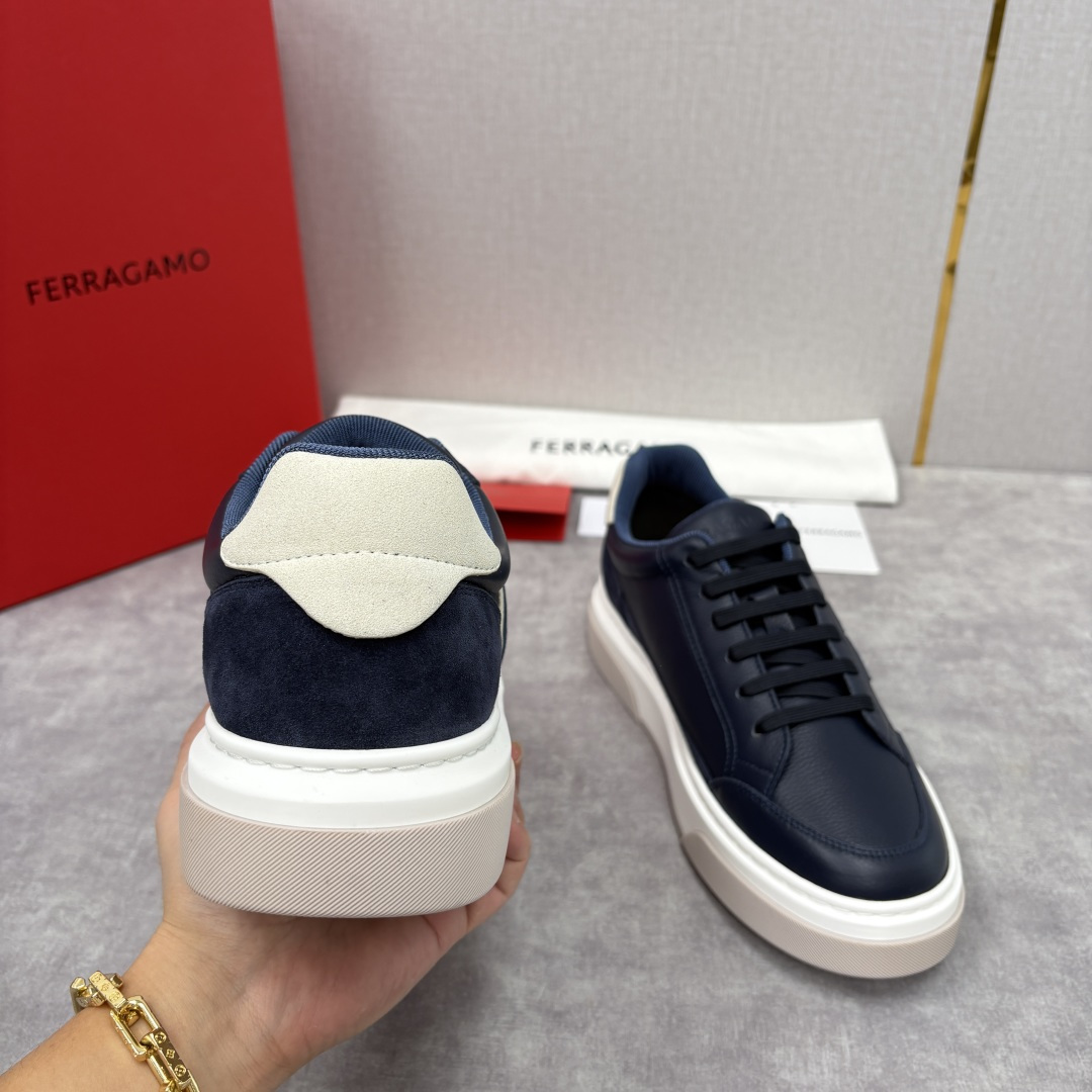 💋💍SF 菲拉～ 新款异型嵌饰休闲鞋板鞋 官方 7,300 这款休闲鞋风格低调，多元素拼接撞色设计搭配 