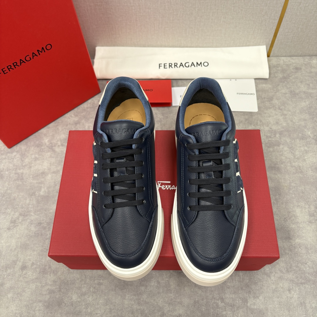 💋💍SF 菲拉～ 新款异型嵌饰休闲鞋板鞋 官方 7,300 这款休闲鞋风格低调，多元素拼接撞色设计搭配 