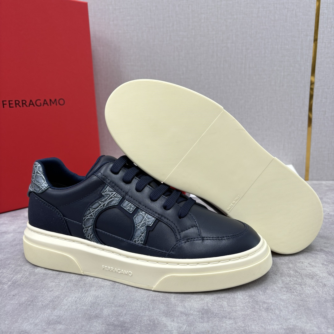 💋💍SF 菲拉～ 新款异型嵌饰休闲鞋板鞋 官方 7,300 这款休闲鞋风格低调，多元素拼接撞色设计搭配 