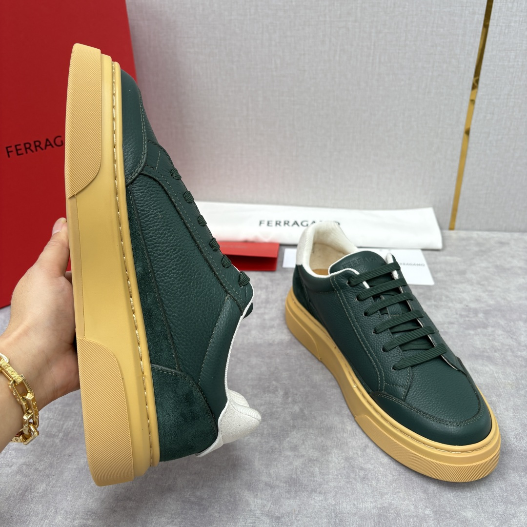 💋💍SF 菲拉～ 新款异型嵌饰休闲鞋板鞋 官方 7,300 这款休闲鞋风格低调，多元素拼接撞色设计搭配 