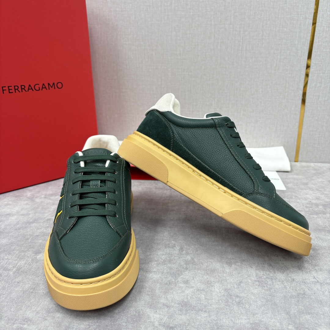 💋💍SF 菲拉～ 新款异型嵌饰休闲鞋板鞋 官方 7,300 这款休闲鞋风格低调，多元素拼接撞色设计搭配 