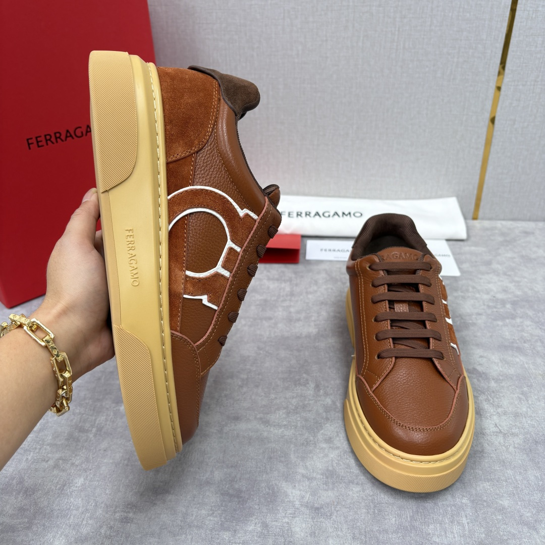 💋💍SF 菲拉～ 新款异型嵌饰休闲鞋板鞋 官方 7,300 这款休闲鞋风格低调，多元素拼接撞色设计搭配 