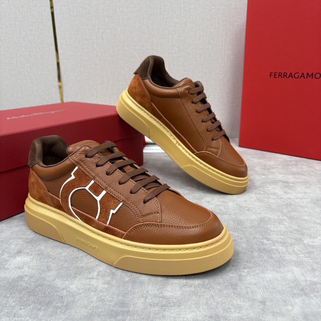 💋💍SF 菲拉～ 新款异型嵌饰休闲鞋板鞋 官方 7,300 这款休闲鞋风格低调，多元素拼接撞色设计搭配 