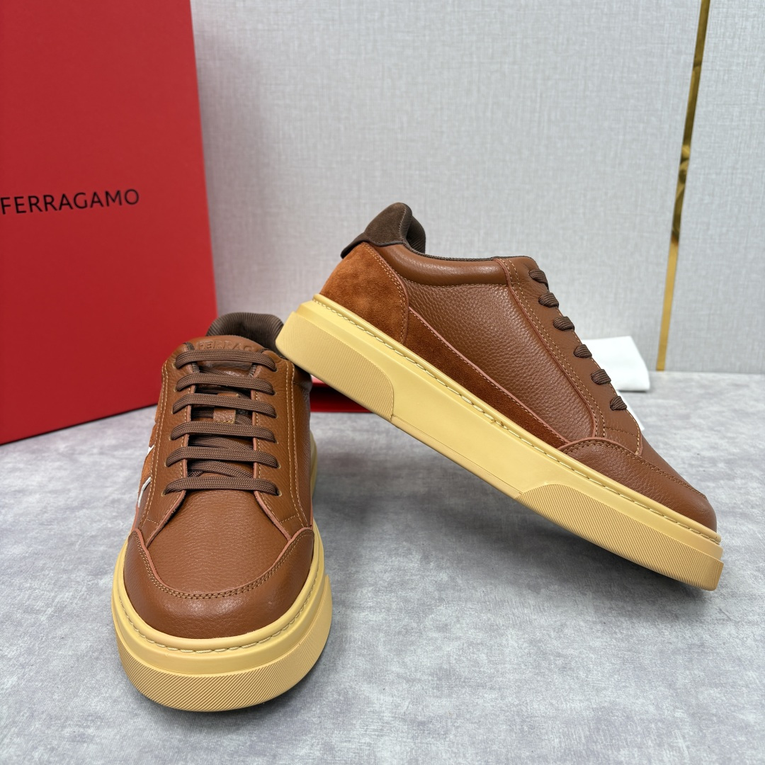 💋💍SF 菲拉～ 新款异型嵌饰休闲鞋板鞋 官方 7,300 这款休闲鞋风格低调，多元素拼接撞色设计搭配 