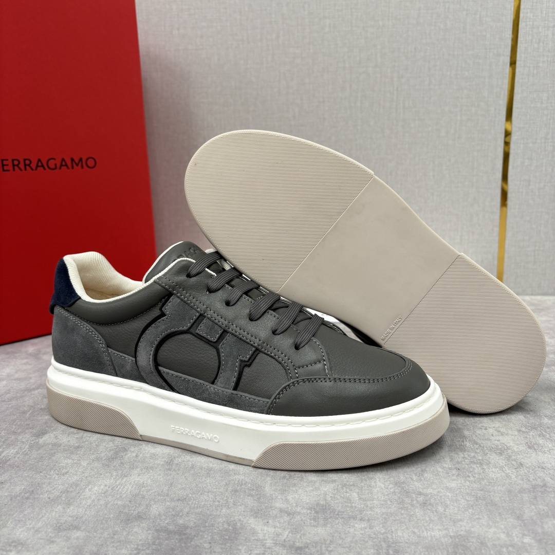 💋💍SF 菲拉～ 新款异型嵌饰休闲鞋板鞋 官方 7,300 这款休闲鞋风格低调，多元素拼接撞色设计搭配 