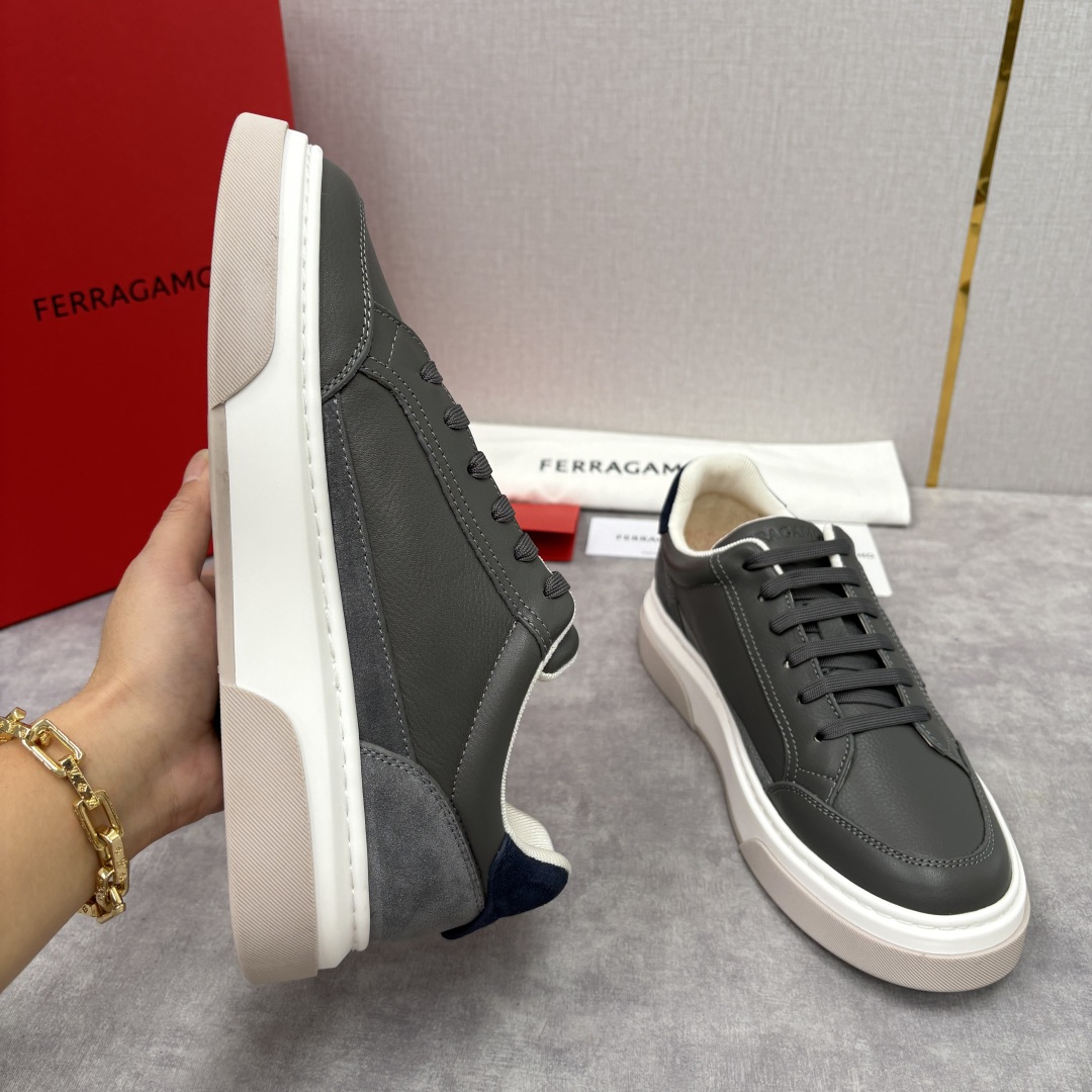 💋💍SF 菲拉～ 新款异型嵌饰休闲鞋板鞋 官方 7,300 这款休闲鞋风格低调，多元素拼接撞色设计搭配 