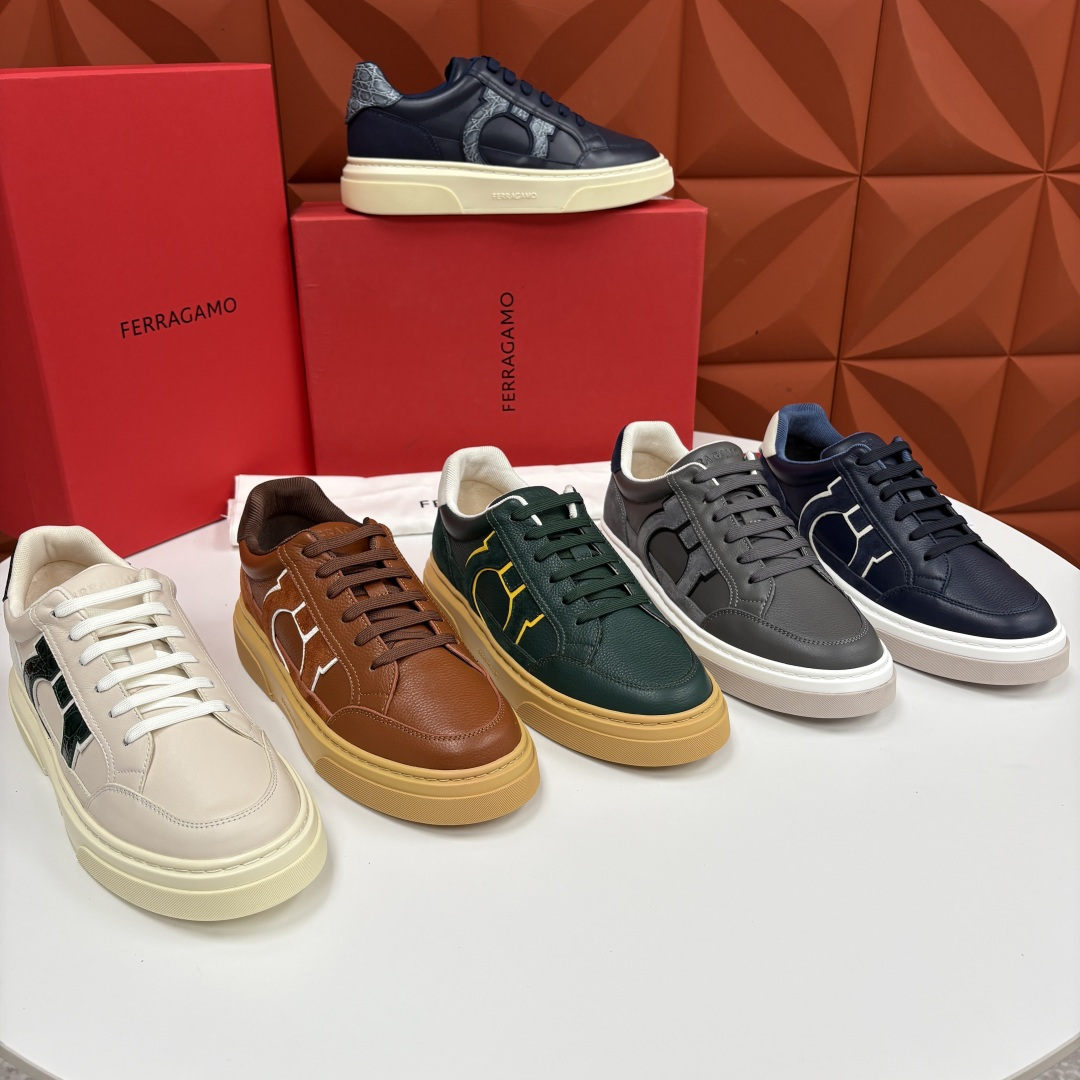 💋💍SF 菲拉～ 新款异型嵌饰休闲鞋板鞋 官方 7,300 这款休闲鞋风格低调，多元素拼接撞色设计搭配 