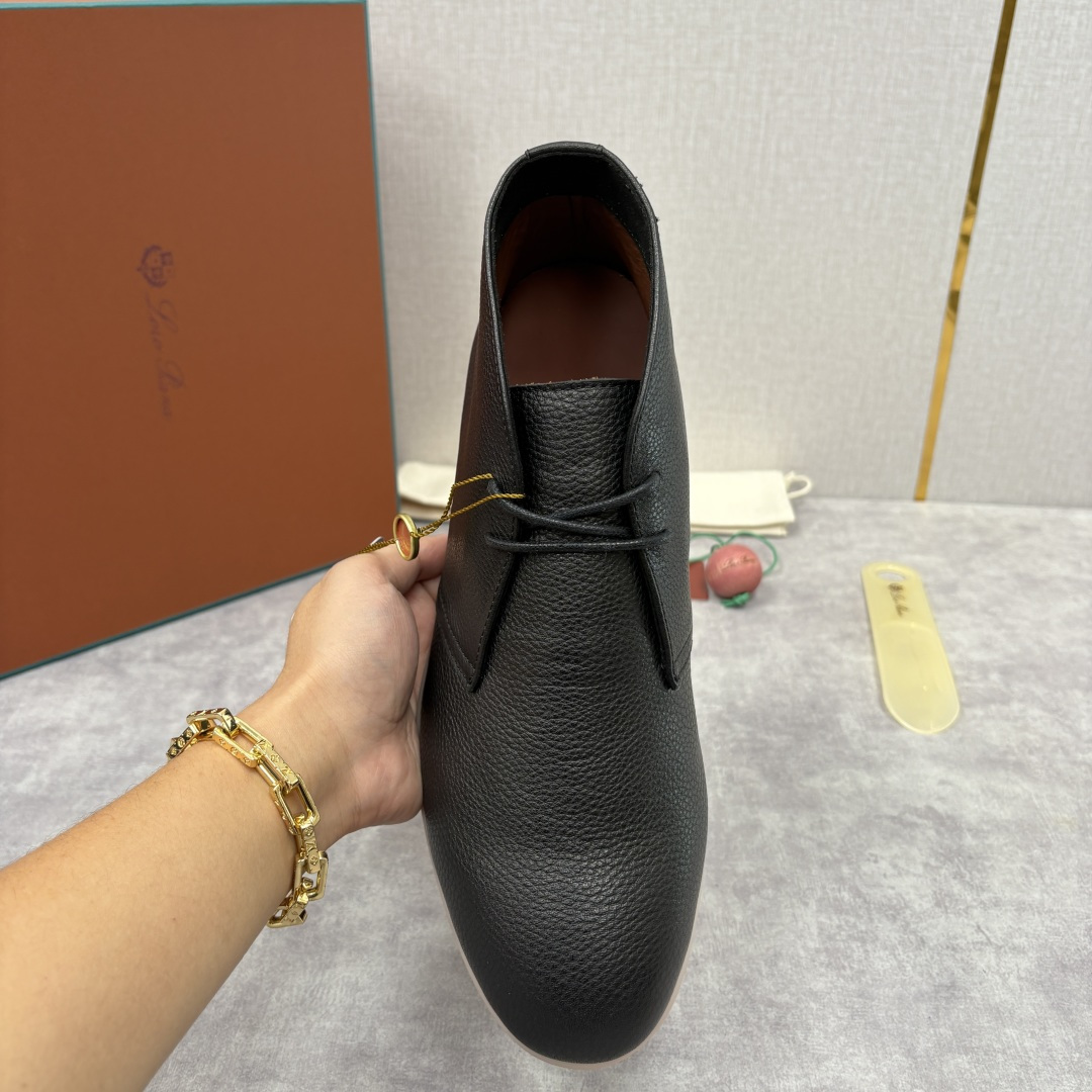 💋💍LP 家新品发售 Loro Pian* 诺悠*翩雅 的经典款短靴 此款沙漠靴系列采用荔枝纹牛皮/高丝