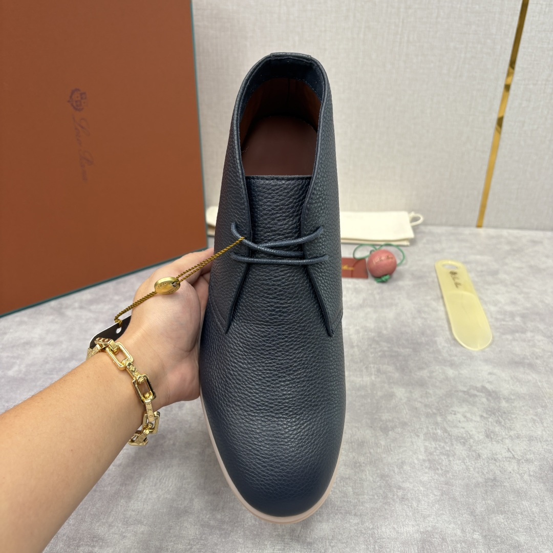 💋💍LP 家新品发售 Loro Pian* 诺悠*翩雅 的经典款短靴 此款沙漠靴系列采用荔枝纹牛皮/高丝