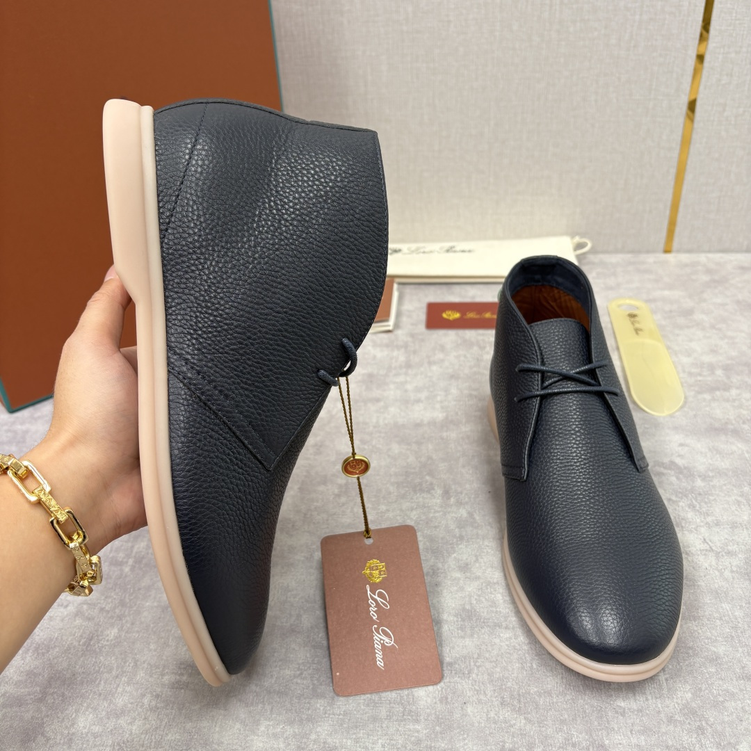 💋💍LP 家新品发售 Loro Pian* 诺悠*翩雅 的经典款短靴 此款沙漠靴系列采用荔枝纹牛皮/高丝