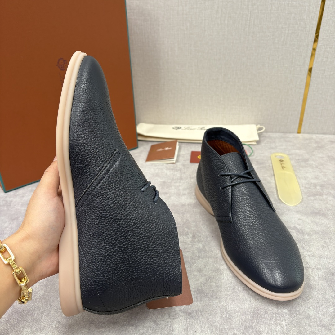 💋💍LP 家新品发售 Loro Pian* 诺悠*翩雅 的经典款短靴 此款沙漠靴系列采用荔枝纹牛皮/高丝