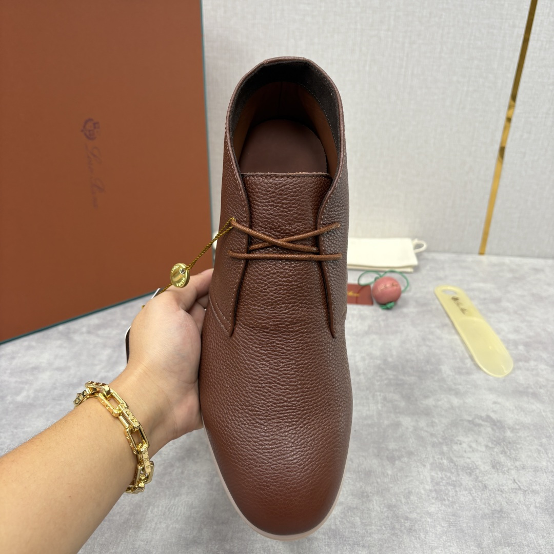 💋💍LP 家新品发售 Loro Pian* 诺悠*翩雅 的经典款短靴 此款沙漠靴系列采用荔枝纹牛皮/高丝