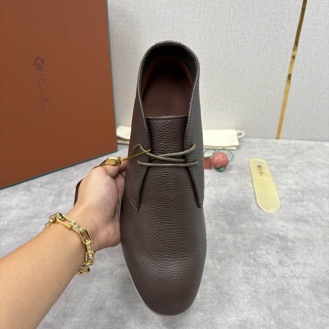 💋💍LP 家新品发售 Loro Pian* 诺悠*翩雅 的经典款短靴 此款沙漠靴系列采用荔枝纹牛皮/高丝