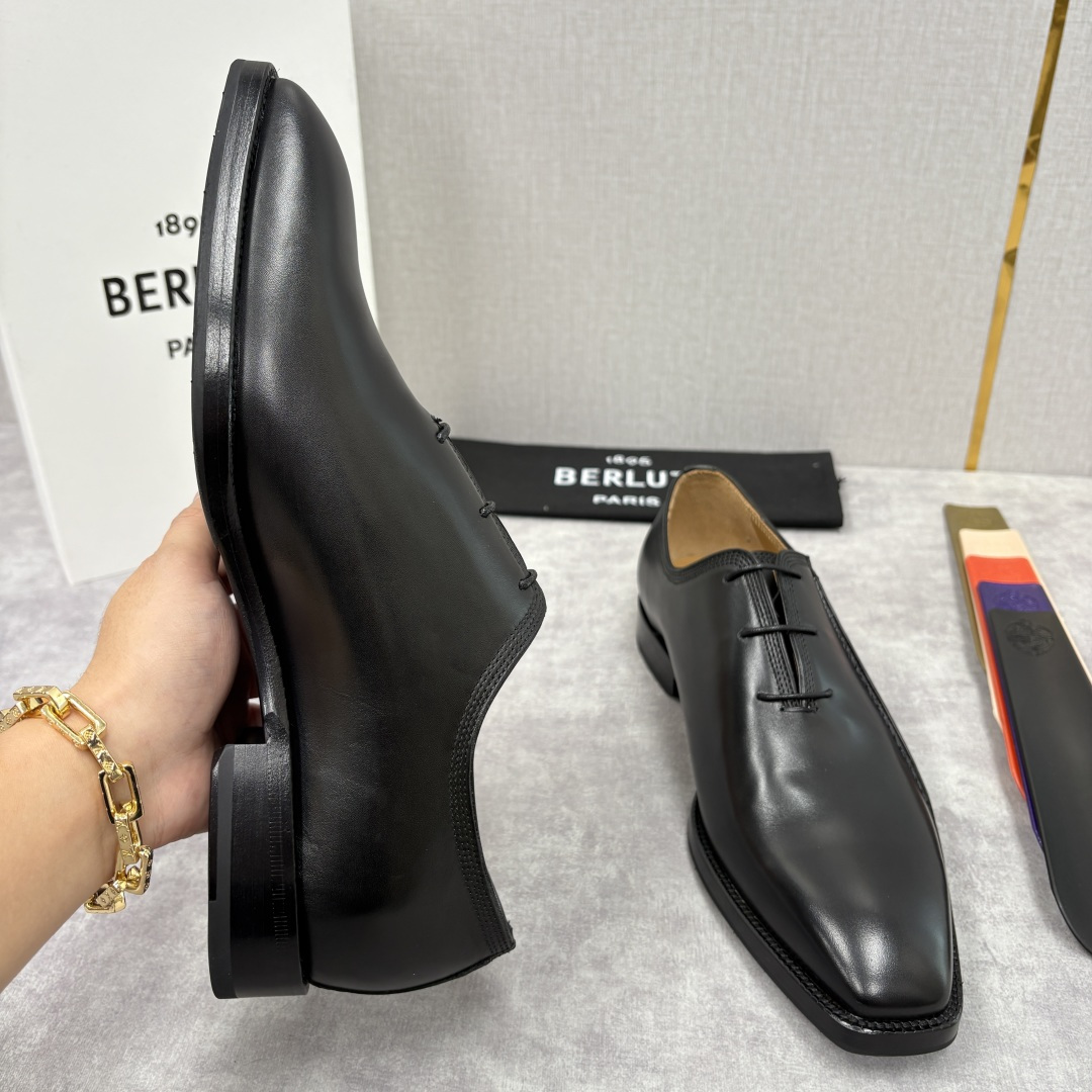 💋💍Berlut* 布鲁提 新款男士手工擦色正装鞋皮鞋上新🆕 Berlut* 对皮革的执念近乎苛刻，精选