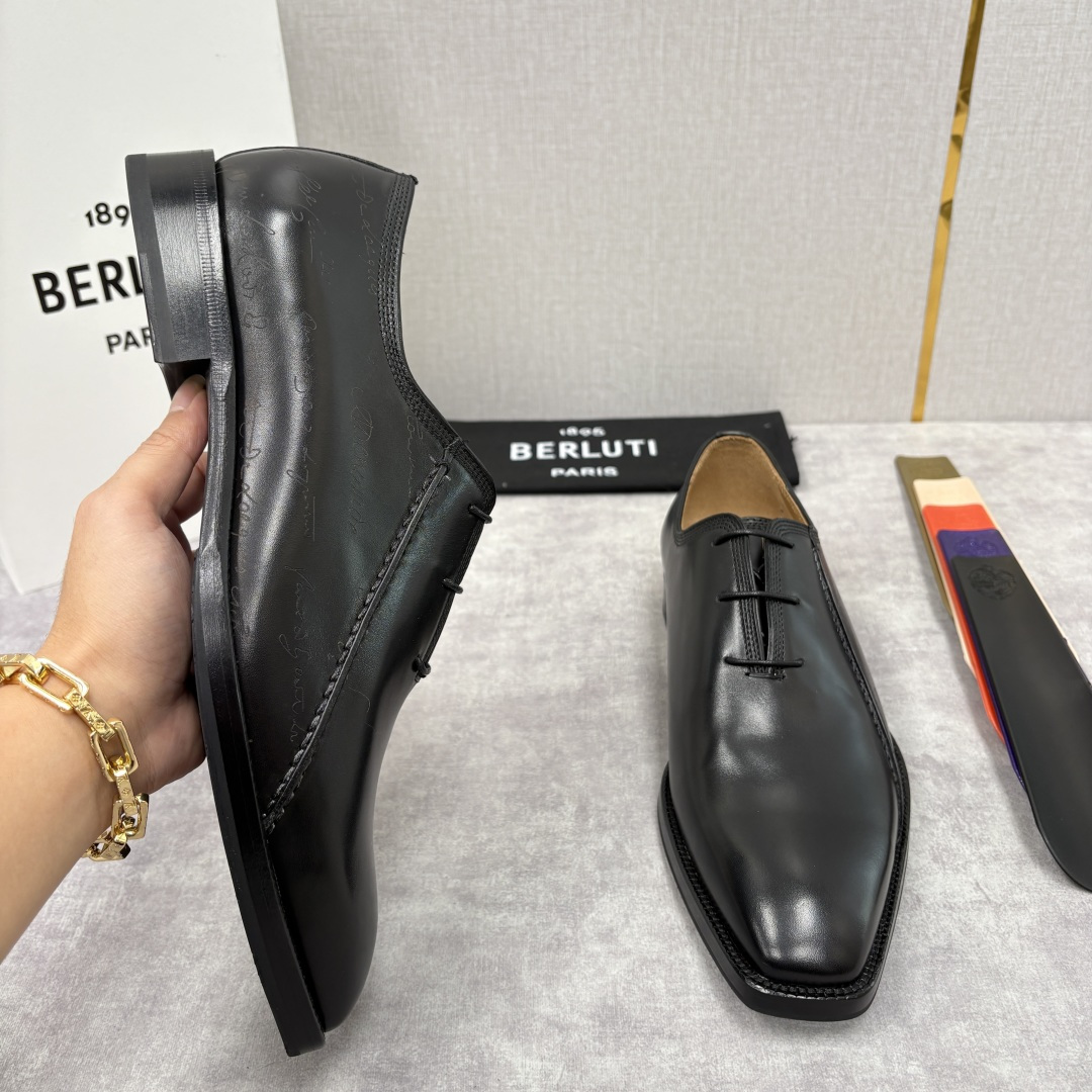 💋💍Berlut* 布鲁提 新款男士手工擦色正装鞋皮鞋上新🆕 Berlut* 对皮革的执念近乎苛刻，精选