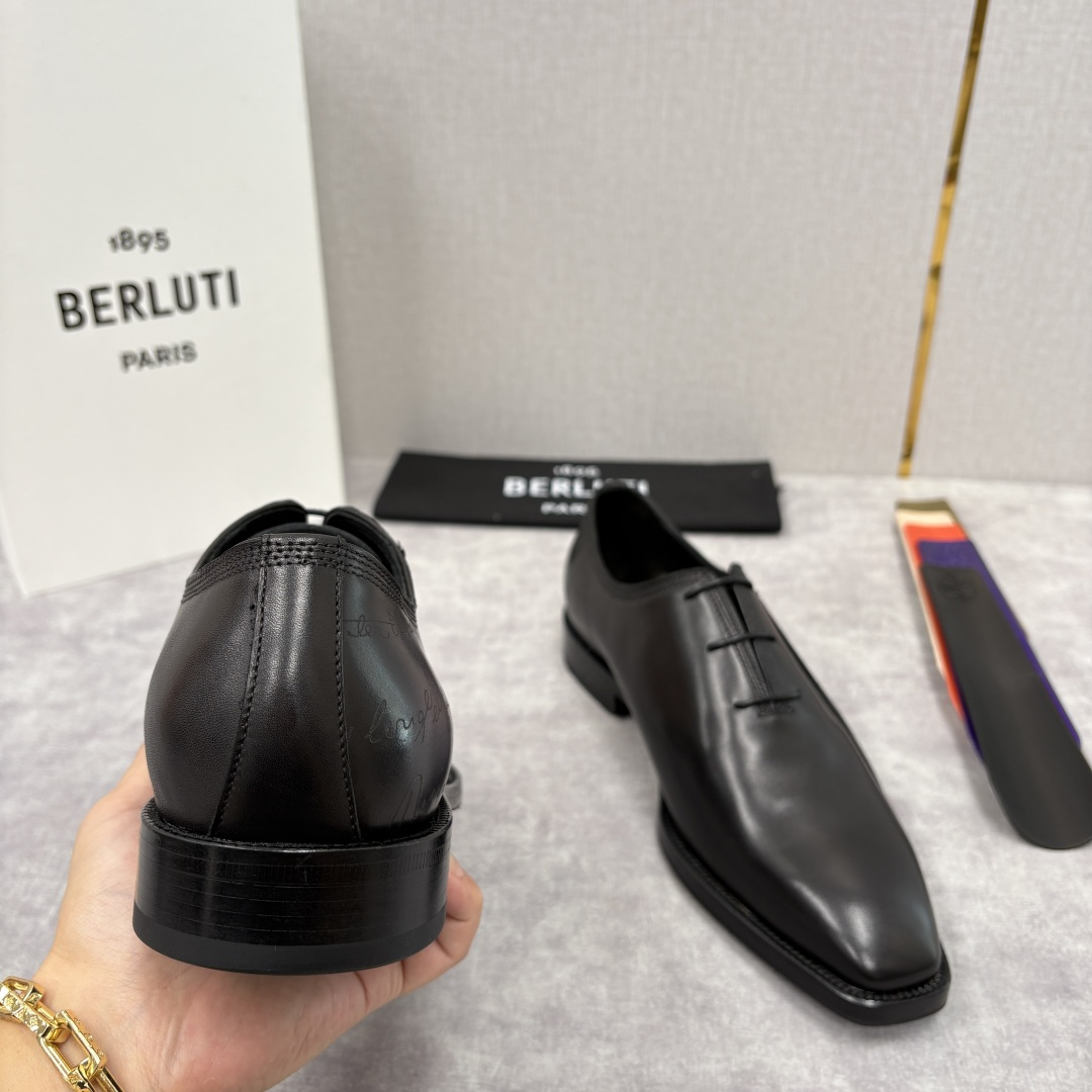 💋💍Berlut* 布鲁提 新款男士手工擦色正装鞋皮鞋上新🆕 Berlut* 对皮革的执念近乎苛刻，精选