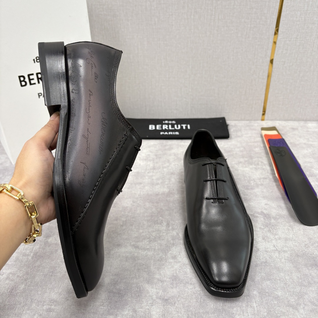 💋💍Berlut* 布鲁提 新款男士手工擦色正装鞋皮鞋上新🆕 Berlut* 对皮革的执念近乎苛刻，精选