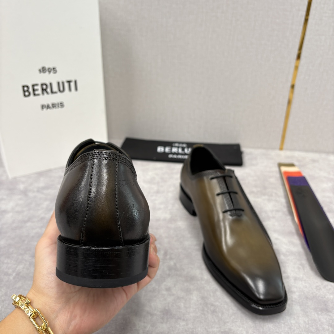 💋💍Berlut* 布鲁提 新款男士手工擦色正装鞋皮鞋上新🆕 Berlut* 对皮革的执念近乎苛刻，精选