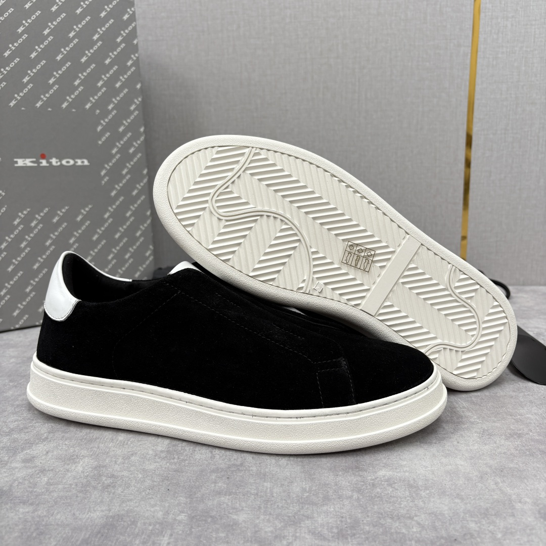 💋💍 Kito*n 新品 男士拼色厚底休闲鞋 鞋面采用高丝光磨砂牛皮+优质小牛皮的拼接设计，磨砂皮细腻软