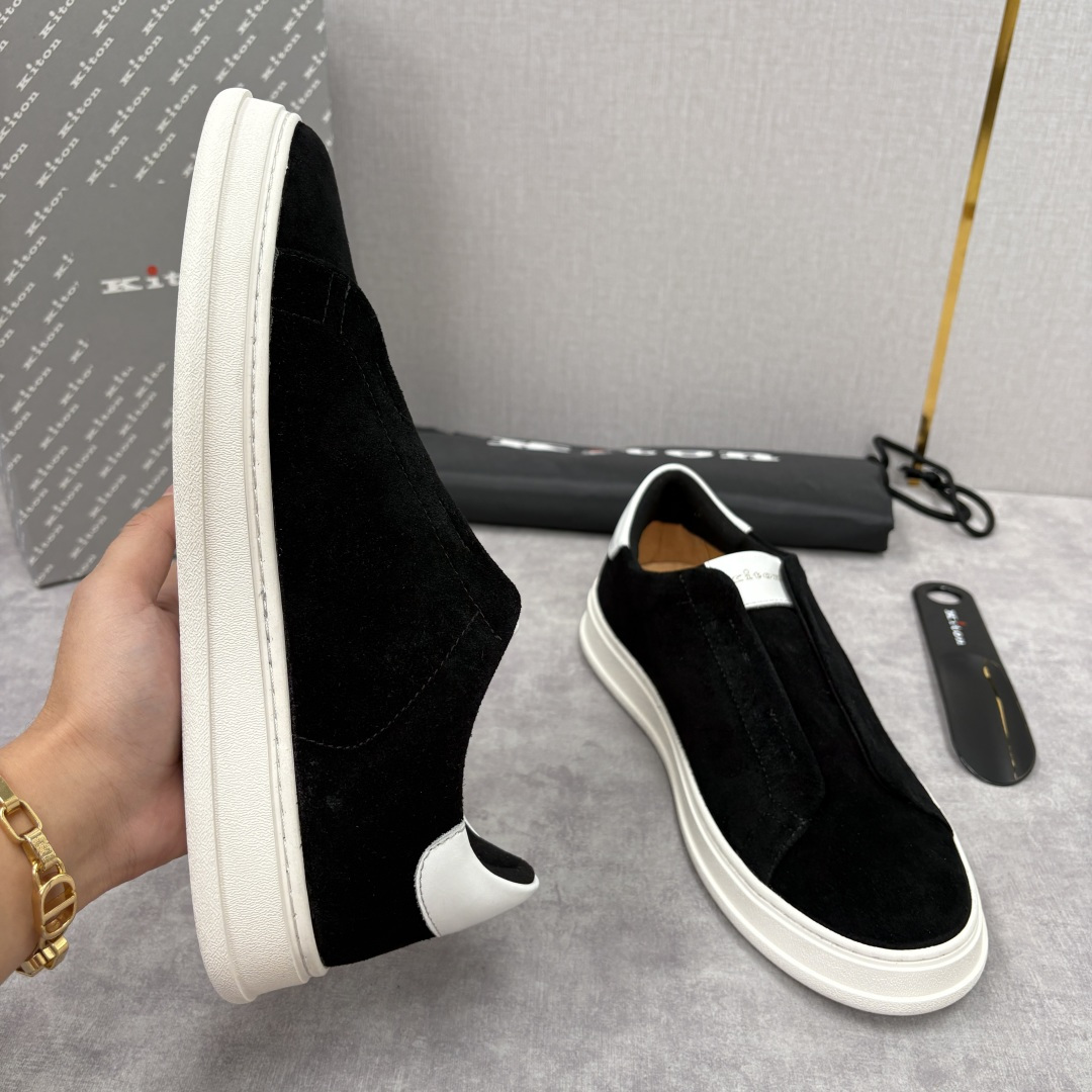 💋💍 Kito*n 新品 男士拼色厚底休闲鞋 鞋面采用高丝光磨砂牛皮+优质小牛皮的拼接设计，磨砂皮细腻软