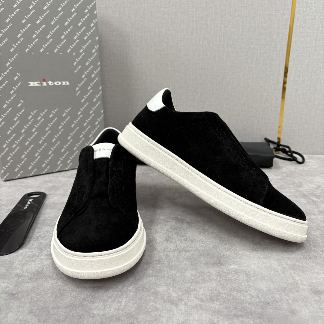 💋💍 Kito*n 新品 男士拼色厚底休闲鞋 鞋面采用高丝光磨砂牛皮+优质小牛皮的拼接设计，磨砂皮细腻软