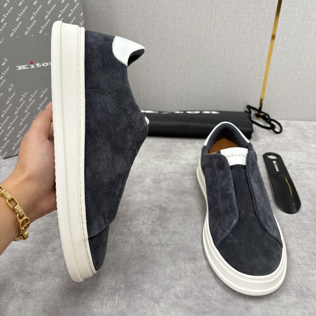 💋💍 Kito*n 新品 男士拼色厚底休闲鞋 鞋面采用高丝光磨砂牛皮+优质小牛皮的拼接设计，磨砂皮细腻软