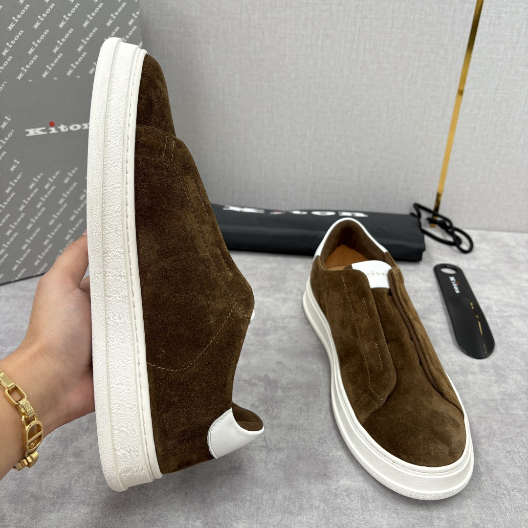 💋💍 Kito*n 新品 男士拼色厚底休闲鞋 鞋面采用高丝光磨砂牛皮+优质小牛皮的拼接设计，磨砂皮细腻软