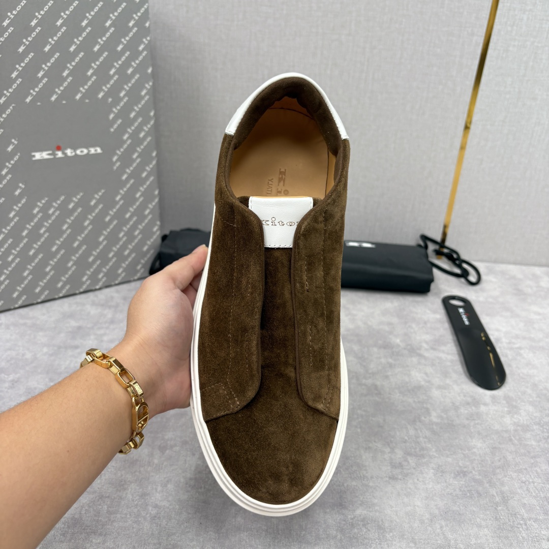 💋💍 Kito*n 新品 男士拼色厚底休闲鞋 鞋面采用高丝光磨砂牛皮+优质小牛皮的拼接设计，磨砂皮细腻软