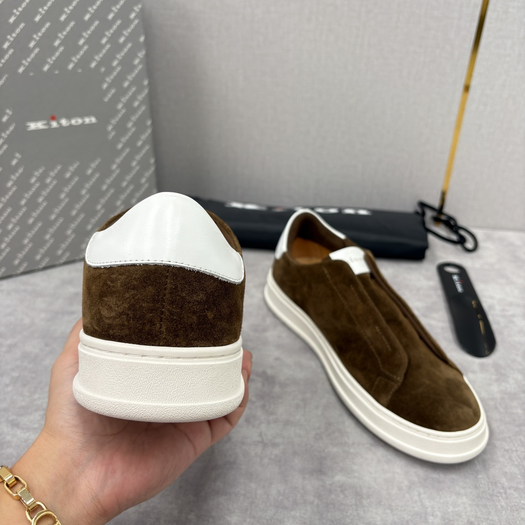 💋💍 Kito*n 新品 男士拼色厚底休闲鞋 鞋面采用高丝光磨砂牛皮+优质小牛皮的拼接设计，磨砂皮细腻软