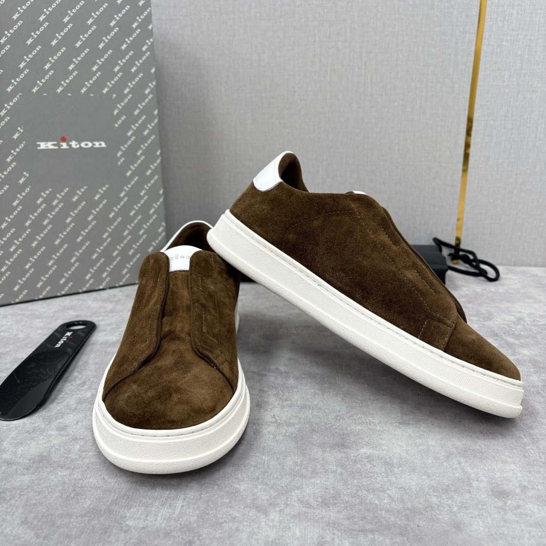 💋💍 Kito*n 新品 男士拼色厚底休闲鞋 鞋面采用高丝光磨砂牛皮+优质小牛皮的拼接设计，磨砂皮细腻软