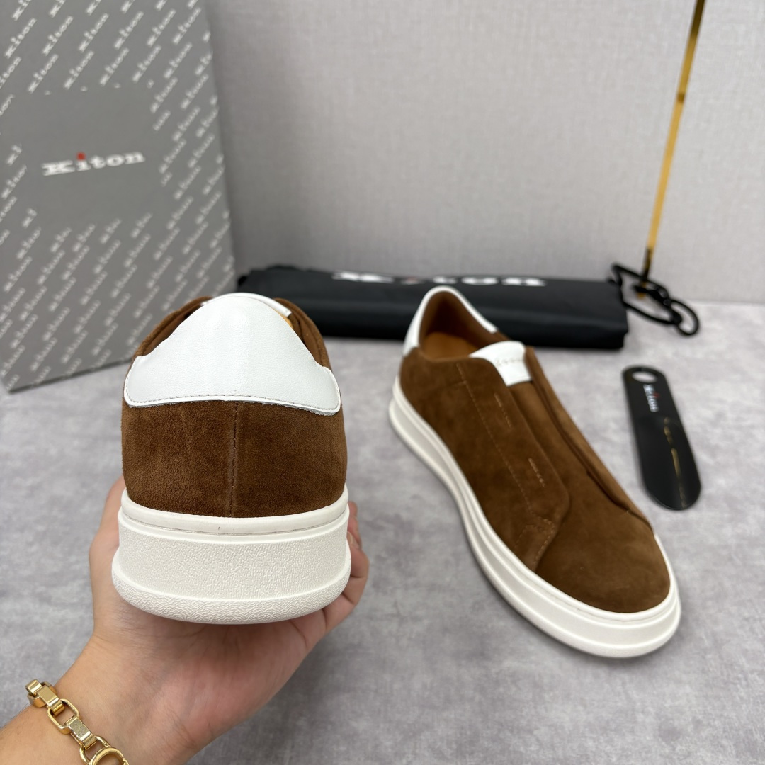 💋💍 Kito*n 新品 男士拼色厚底休闲鞋 鞋面采用高丝光磨砂牛皮+优质小牛皮的拼接设计，磨砂皮细腻软