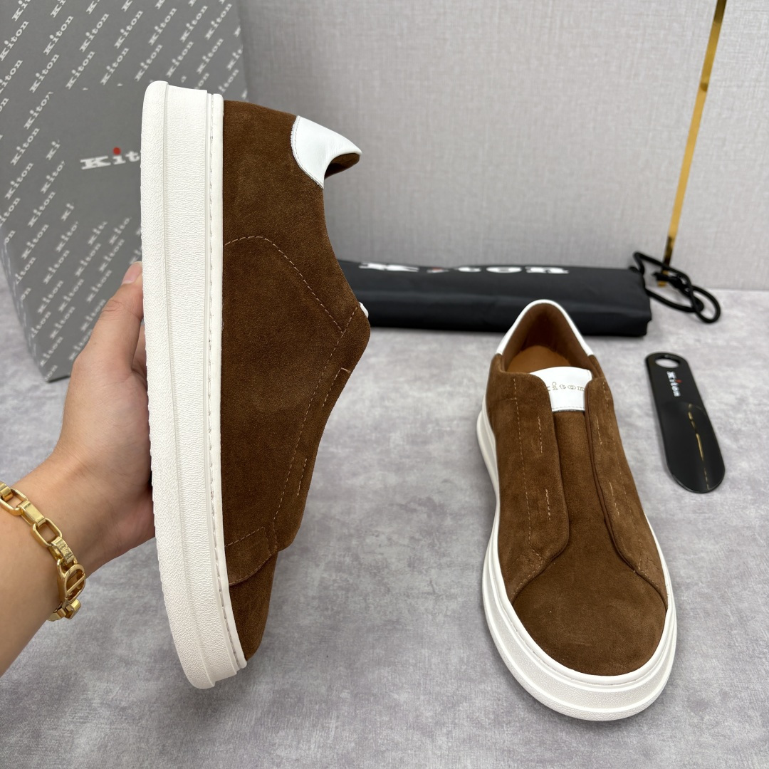 💋💍 Kito*n 新品 男士拼色厚底休闲鞋 鞋面采用高丝光磨砂牛皮+优质小牛皮的拼接设计，磨砂皮细腻软