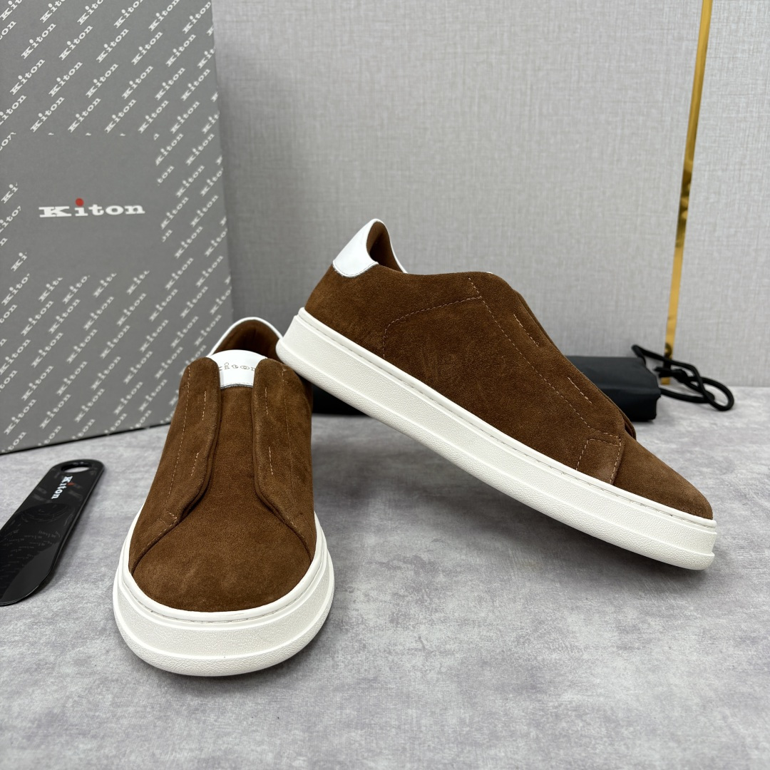 💋💍 Kito*n 新品 男士拼色厚底休闲鞋 鞋面采用高丝光磨砂牛皮+优质小牛皮的拼接设计，磨砂皮细腻软