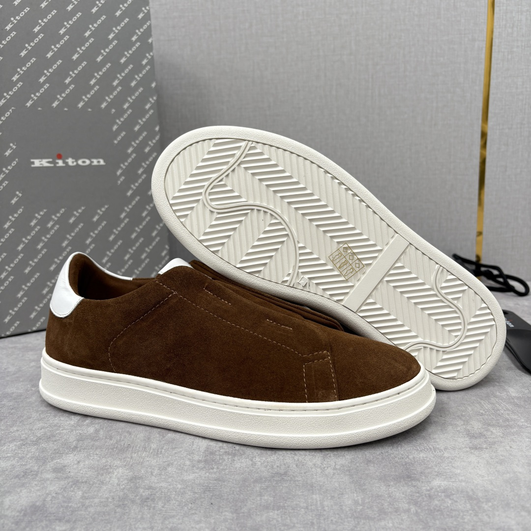💋💍 Kito*n 新品 男士拼色厚底休闲鞋 鞋面采用高丝光磨砂牛皮+优质小牛皮的拼接设计，磨砂皮细腻软