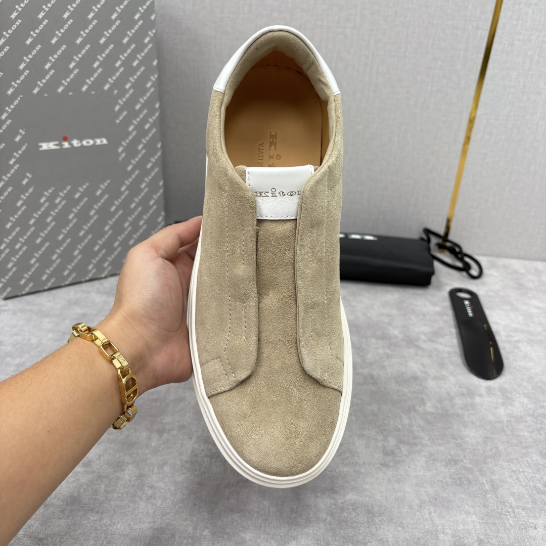 💋💍 Kito*n 新品 男士拼色厚底休闲鞋 鞋面采用高丝光磨砂牛皮+优质小牛皮的拼接设计，磨砂皮细腻软