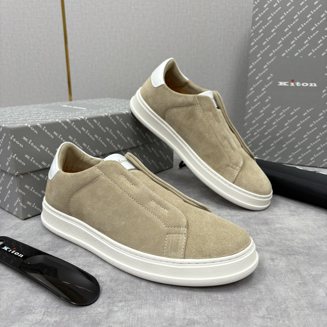 💋💍 Kito*n 新品 男士拼色厚底休闲鞋 鞋面采用高丝光磨砂牛皮+优质小牛皮的拼接设计，磨砂皮细腻软