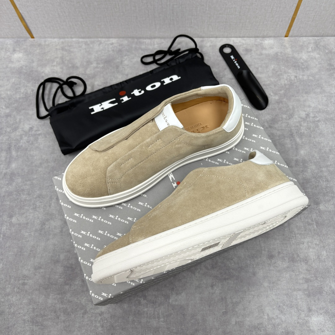 💋💍 Kito*n 新品 男士拼色厚底休闲鞋 鞋面采用高丝光磨砂牛皮+优质小牛皮的拼接设计，磨砂皮细腻软