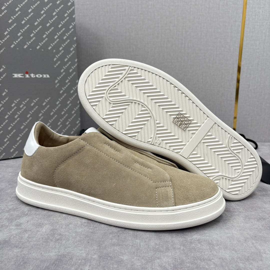 💋💍 Kito*n 新品 男士拼色厚底休闲鞋 鞋面采用高丝光磨砂牛皮+优质小牛皮的拼接设计，磨砂皮细腻软
